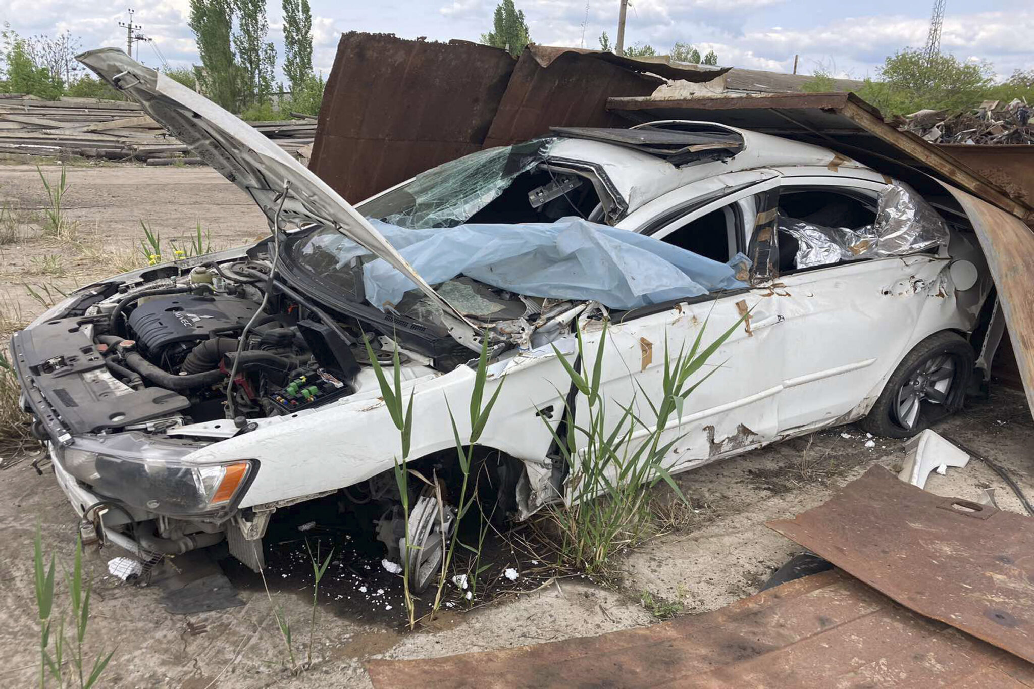 Для адекватної оцінки стану транспортного засобу та викупу авто після ДТП потрібна думка фахівців. Якщо невеликі дефекти кузова можна легко виправити, то пошкодження гальмівної системи, суттєві проблеми з двигуном, розбита трансмісія вимагають великих вкладень.