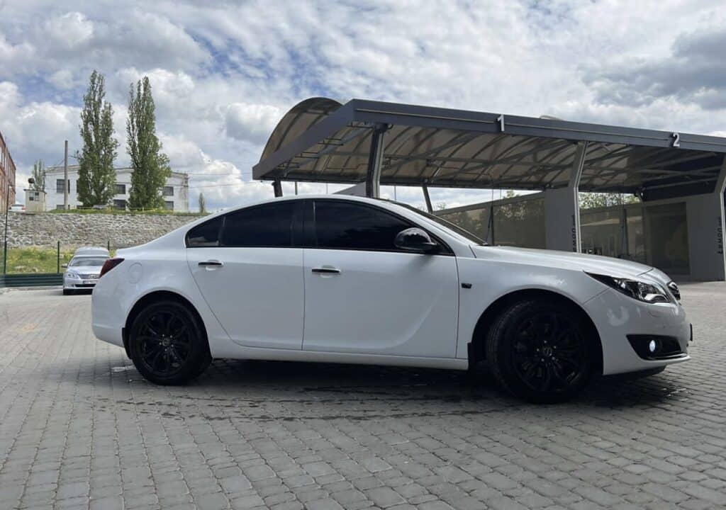 Мирослава, Милан